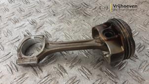 Begagnade Kolv Opel Crossland (X) 1.2 Turbo 12V Pris € 50,00 Marginaltabell erbjuds av Autodemontage Vrijhoeven B.V.