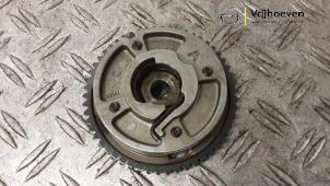 Gebruikte Nokkenas Tandwiel Opel Astra K Sports Tourer 1.4 Turbo 16V Prijs € 75,00 Margeregeling aangeboden door Autodemontage Vrijhoeven B.V.