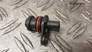 Gebruikte Sensor Nokkenas Opel Astra K Sports Tourer 1.4 Turbo 16V Prijs € 15,00 Margeregeling aangeboden door Autodemontage Vrijhoeven B.V.