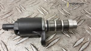 Gebruikte Nokkenas Verstelling Opel Crossland (X) 1.2 Turbo 12V Prijs € 20,00 Margeregeling aangeboden door Autodemontage Vrijhoeven B.V.