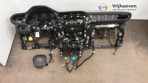 Begagnade Airbag set + instrumentbräda Opel Corsa F (UB/UH/UP) 1.2 Turbo 12V 100 Pris € 1.100,00 Marginaltabell erbjuds av Autodemontage Vrijhoeven B.V.