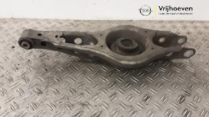 Gebruikte Draagarm onder links-achter Opel Insignia Grand Sport 1.5 Turbo 16V 140 Prijs € 40,00 Margeregeling aangeboden door Autodemontage Vrijhoeven B.V.