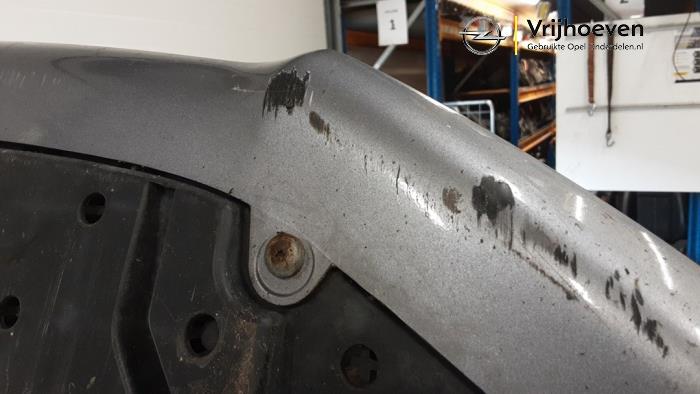 Voorbumper van een Opel Corsa F (UB/UH/UP) 1.2 Turbo 12V 100 2020