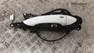 Gebruikte Deurgreep 4Deurs rechts-voor Opel Insignia Grand Sport 1.5 Turbo 16V 140 Prijs € 125,00 Margeregeling aangeboden door Autodemontage Vrijhoeven B.V.