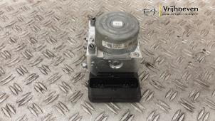 Używane Pompa ABS Opel Corsa F (UB/UH/UP) 1.2 Turbo 12V 100 Cena € 350,00 Procedura marży oferowane przez Autodemontage Vrijhoeven B.V.