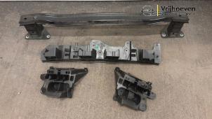 Gebruikte Bumperbalk achter Opel Corsa F (UB/UH/UP) 1.2 Turbo 12V 100 Prijs € 250,00 Margeregeling aangeboden door Autodemontage Vrijhoeven B.V.