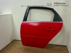 Begagnade Bakdörr, 4-dörrars, vänster Opel Vectra C GTS 1.8 16V Pris € 30,00 Marginaltabell erbjuds av Autodemontage Vrijhoeven B.V.
