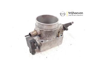 Gebruikte Gasklephuis Opel Vectra B (38) 2.5 V6 24V Ecotec Prijs € 40,00 Margeregeling aangeboden door Autodemontage Vrijhoeven B.V.