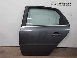 Begagnade Bakdörr, 4-dörrars, vänster Opel Vectra C GTS 2.2 16V DGI Pris € 50,00 Marginaltabell erbjuds av Autodemontage Vrijhoeven B.V.
