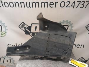 Gebruikte Modderkuip Mazda CX-5 II (KF) 2.0 SkyActiv-G 165 16V 2WD Prijs € 48,40 Inclusief btw aangeboden door DeVo Autoparts