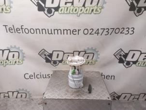 Używane Elektryczna pompa paliwa Renault Captur (2R) 1.3 TCE 130 16V Cena € 60,50 Z VAT oferowane przez DeVo Autoparts