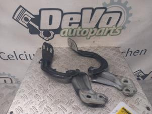 Begagnade Gångjärn, motorhuv Ford Focus 3 1.5 EcoBoost 16V 150 Pris € 42,35 Inklusive moms erbjuds av DeVo Autoparts