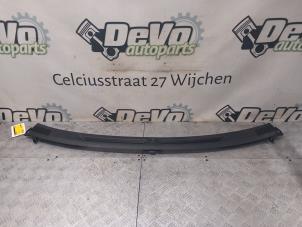 Gebruikte Dashboard deel Nissan Qashqai (J11) 1.2 12V DIG-T Prijs € 36,30 Inclusief btw aangeboden door DeVo Autoparts