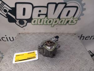 Begagnade Vakuumpump (bensin) Renault Captur (2R) 1.3 TCE 130 16V Pris € 36,30 Inklusive moms erbjuds av DeVo Autoparts