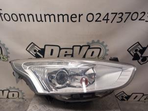 Używane Reflektor lewy Ford B-Max (JK8) 1.0 EcoBoost 12V 100 Cena € 453,75 Z VAT oferowane przez DeVo Autoparts