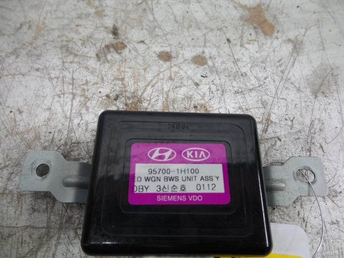 PDC Module van een Kia Cee'd Sporty Wagon (EDF) 1.6 CRDi 115 16V 2009