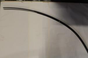 Begagnade Takstripe, höger Audi TT Pris € 25,00 Marginaltabell erbjuds av Autoparts Veghel