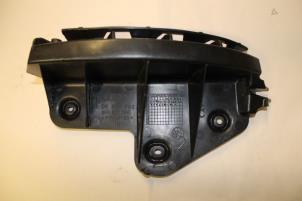 Używane Wspornik zderzaka prawy tyl Audi A3 Cena € 5,00 Procedura marży oferowane przez Autoparts Veghel