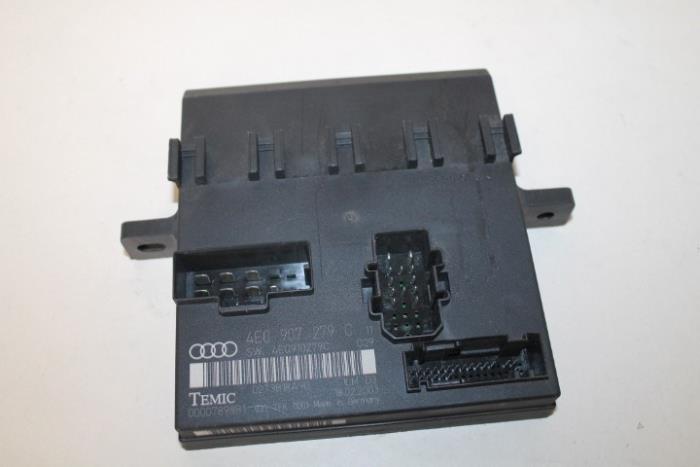 Computer Body Control van een Audi A8