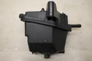 Używane Zbiornik oleju wspomagania kierownicy Audi TT Roadster (8N9) 1.8 20V Turbo Cena € 12,00 Procedura marży oferowane przez Autoparts Veghel