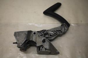 Begagnade Parkeringsbromsspak Audi A3 Cabriolet (8P7) 1.6 TDI 16V Pris € 25,00 Marginaltabell erbjuds av Autoparts Veghel