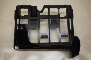 Używane Wspornik (rózne) Audi A6 Cena € 9,99 Z VAT oferowane przez Autoparts Veghel