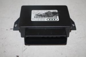 Używane Modul hamulca postojowego Audi S8 Cena € 20,00 Z VAT oferowane przez Autoparts Veghel