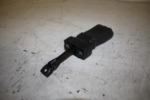 Begagnade Främre dörrstopp, 4-dörrars, vänster Audi SQ5 (8RB) 3.0 TDI V6 24V Pris € 12,00 Marginaltabell erbjuds av Autoparts Veghel