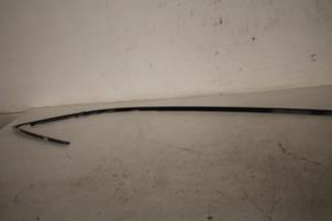 Begagnade Takstripe, höger Audi SQ5 (8RB) 3.0 TDI V6 24V Pris € 100,00 Marginaltabell erbjuds av Autoparts Veghel