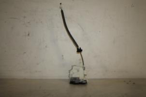 Begagnade Dörrlåsmekanism, 4-dörrars, höger fram Audi SQ5 Pris € 75,00 Inklusive moms erbjuds av Autoparts Veghel