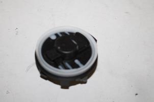 Begagnade Airbagsensor Audi Q3 (F3B) 2.0 35 TDI 16V Pris € 75,00 Marginaltabell erbjuds av Autoparts Veghel