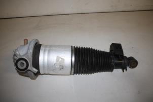 Gebruikte Schokdemper links-achter Audi Q7 Prijs € 200,00 Margeregeling aangeboden door Autoparts Veghel