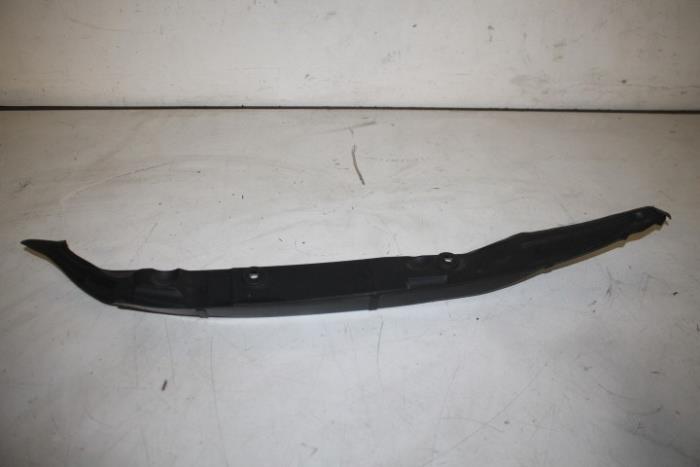 Stripe, hjulhus från en Audi Q3