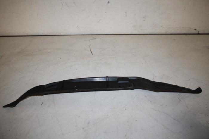 Stripe, hjulhus från en Audi Q3