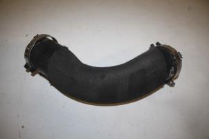 Gebruikte Intercooler Slang Audi A6 Avant (C7) 3.0 TDI V6 24V Quattro Prijs € 50,00 Margeregeling aangeboden door Autoparts Veghel