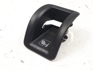 Begagnade Isofix-stöd Audi Q7 (4MB/4MG) Pris € 5,00 Marginaltabell erbjuds av Autoparts Veghel