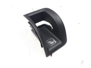 Begagnade Isofix-stöd Audi Q7 (4MB/4MG) Pris € 5,00 Marginaltabell erbjuds av Autoparts Veghel