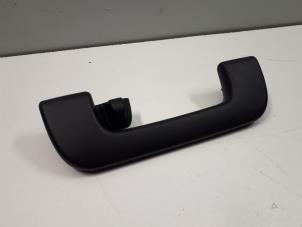 Gebruikte Handgreep Audi SQ8 (4MN) 4.0 V8 32V TDI Mild Hybrid Quattro Prijs € 3,00 Margeregeling aangeboden door Autoparts Veghel