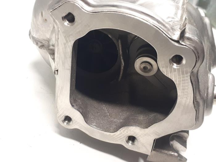 Turbo från en Audi RS 6 Avant (C6) 5.0 V10 40V TFSI