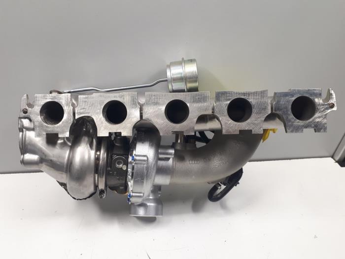 Turbo från en Audi RS 6 Avant (C6) 5.0 V10 40V TFSI