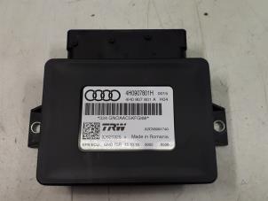 Używane Modul hamulca postojowego Audi S8 (D4) 4.0 V8 TFSI 32V Cena € 20,00 Procedura marży oferowane przez Autoparts Veghel