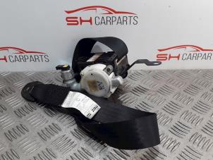 Gebruikte Veiligheidsgordel rechts-voor Suzuki Alto 1.0 12V Prijs € 10,00 Margeregeling aangeboden door SH Carparts