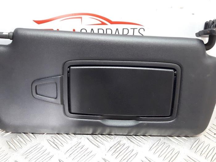 Solskydd från en Mercedes-Benz A (W176) 1.6 A-200 16V 2014