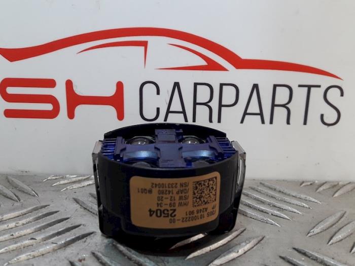 Regnsensor från en Mercedes-Benz A (W176) 1.6 A-200 16V 2014