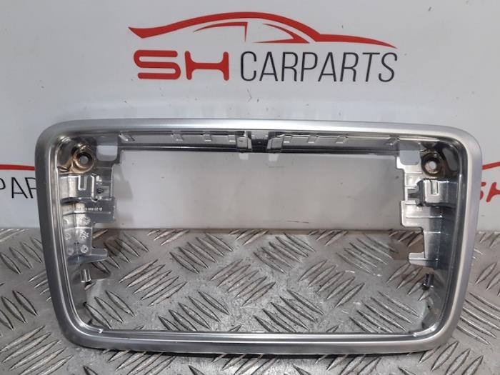 Radiolist från en Mercedes-Benz A (W176) 1.6 A-200 16V 2014