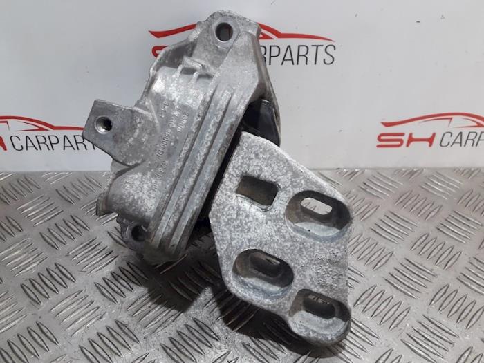 Fäste, växellåda från en Mercedes-Benz A (W176) 1.6 A-200 16V 2014