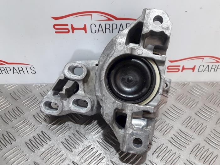 Fäste, växellåda från en Mercedes-Benz A (W176) 1.6 A-200 16V 2014