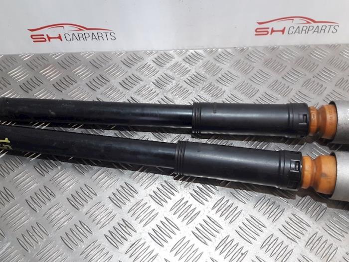 Stötfångarset från en Mercedes-Benz A (W176) 1.6 A-200 16V 2014