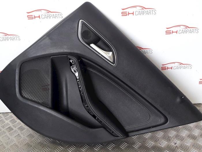 Dörrplåt, 4-dörrars, höger bak från en Mercedes-Benz A (W176) 1.6 A-200 16V 2014