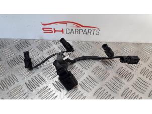 Begagnade Kontakt Mercedes B (W246) 1.8 B-200 CDI BlueEFFICIENCY 16V Pris € 15,00 Marginaltabell erbjuds av SH Carparts